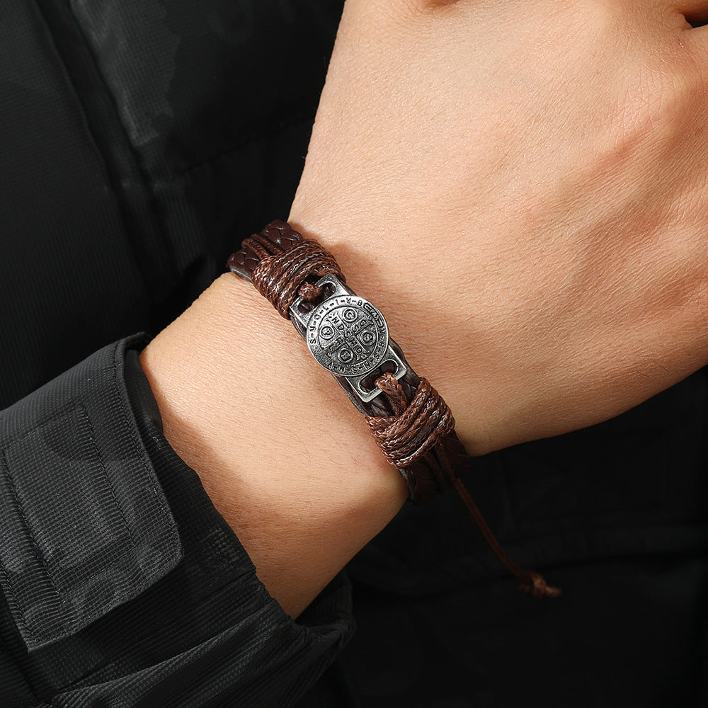 Handflätat läderarmband för män